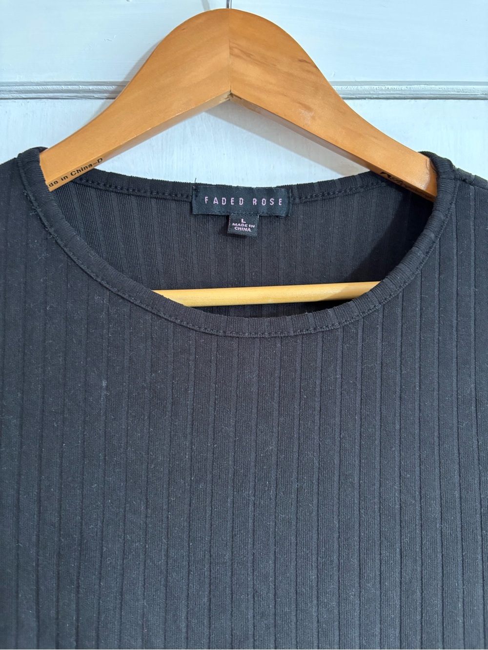 Faded Rose Black Ribbed Drawstring Crop Top - Picture 2 of 4